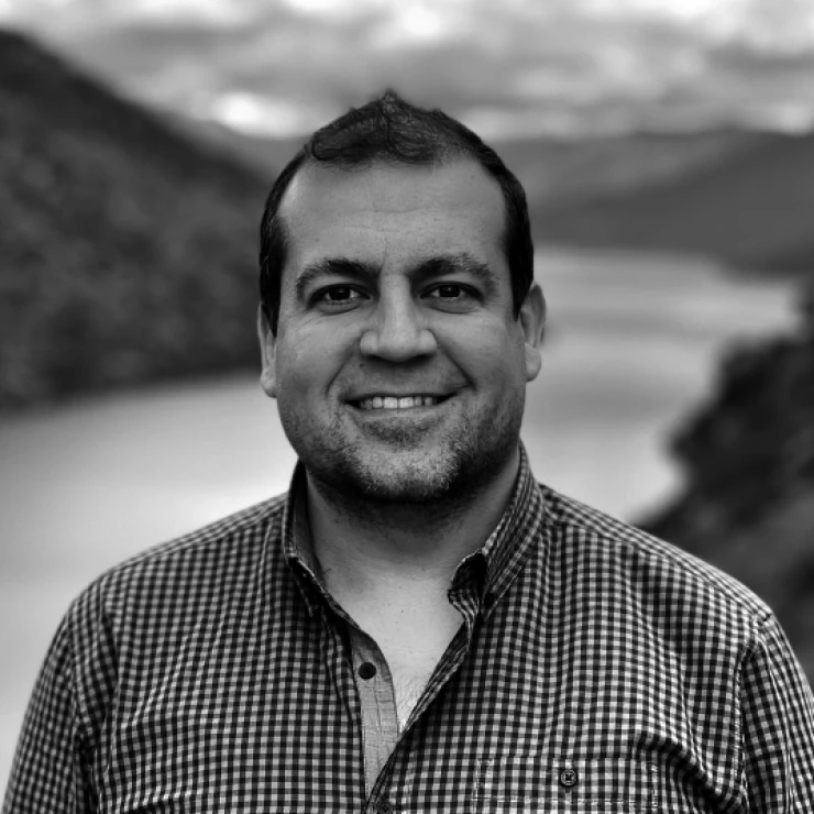 Eduardo Bustillo Holgado Socio | Consultor y Administrador Solidario en GEOCyL Profesor Asociado de Geografía en la Universidad de Valladolid. Experto en Sostenibilidad y Cambio Climático